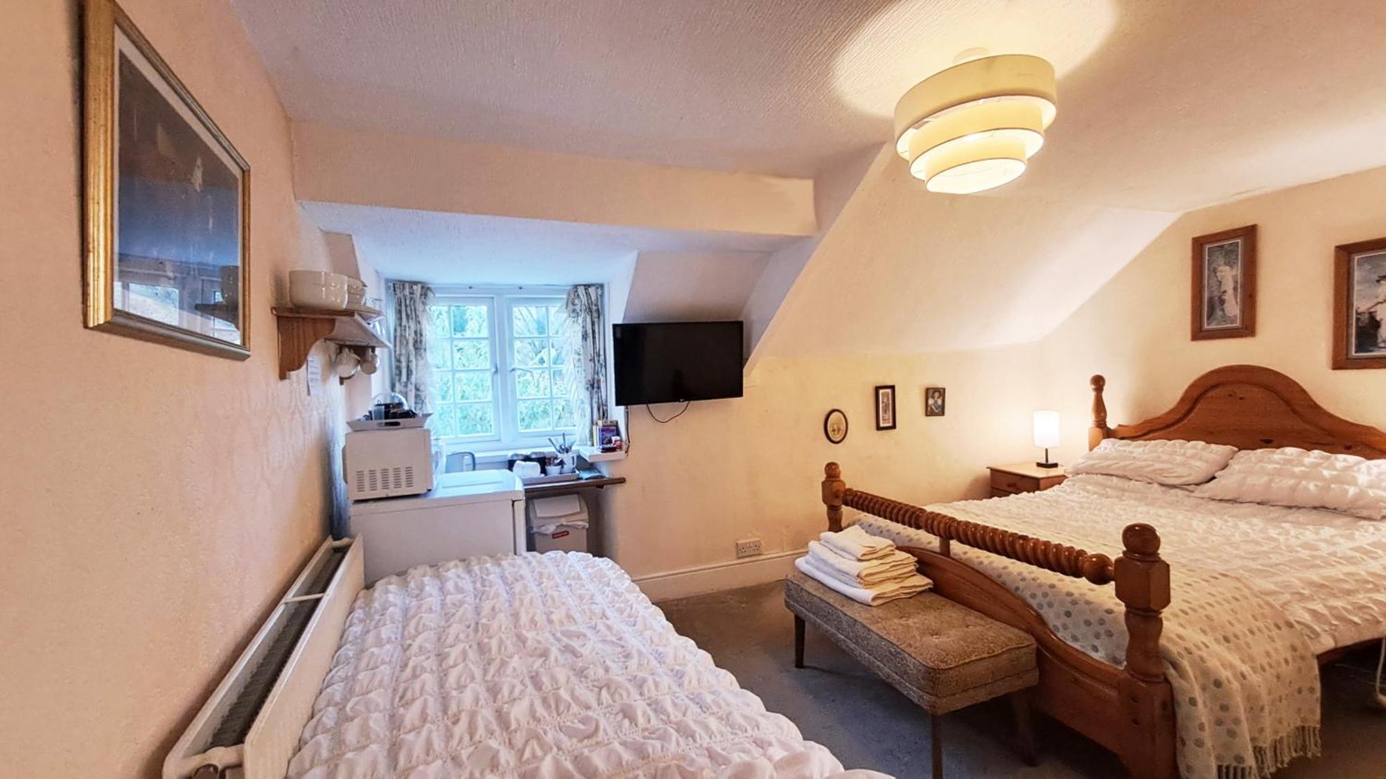 Coynant Farm Guesthouse - Farm Park Stay Swansea Exterior foto